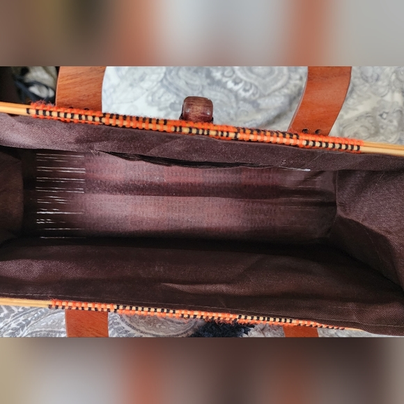 Handbag - Picture 2 of 2